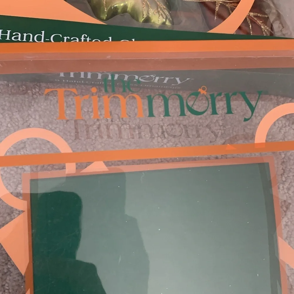 🍂 Set of 9 Blown Glass Leaf Christmas Ornaments 🍁 - Picture 5 of 7